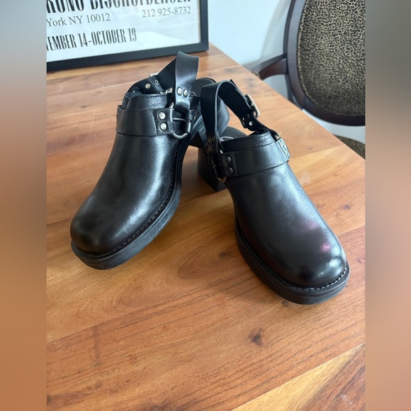 B2 Leather mules - Picture 2 of 5